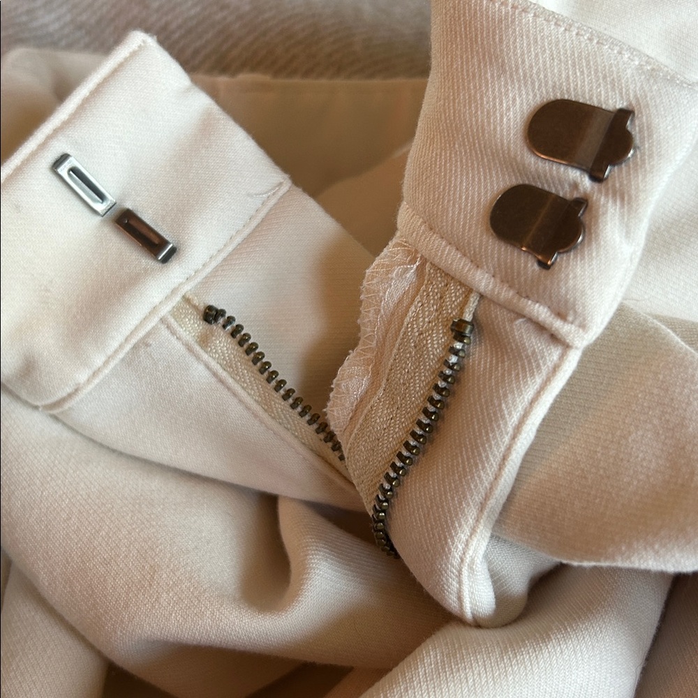 Abercrombie & Fitch Cream Women’s Tailored High Waist Dress Pants in Size XS - Picture 10 of 11